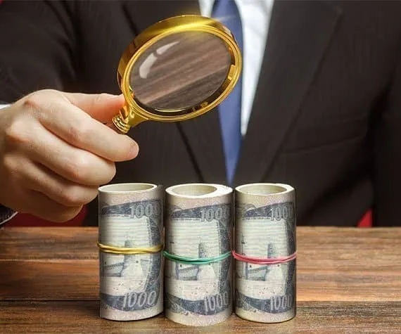 : "NR Doshi advisory professionals delivering expert guidance in financial planning, risk management, and sustainable growth strategie