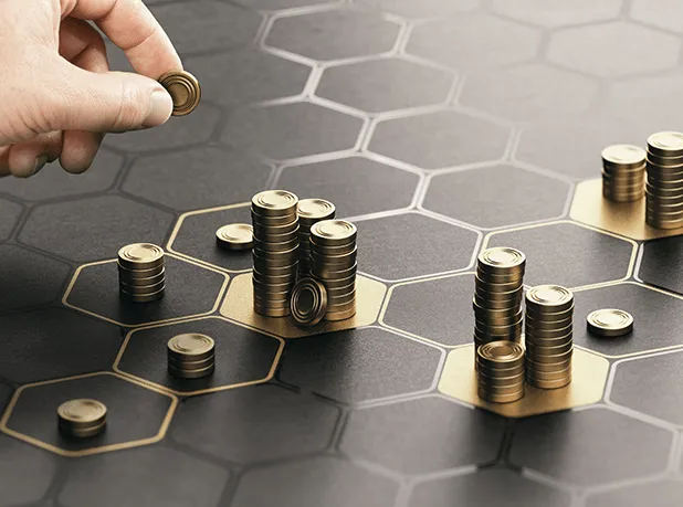 Professional visual outlining services for financial risk assessment and control.