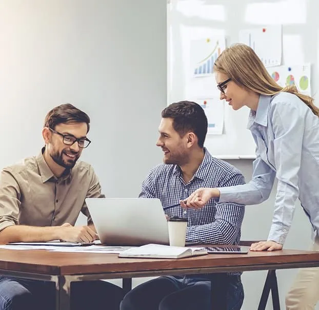 Experts guiding clients through deal structuring and regulatory compliance in Dubai.