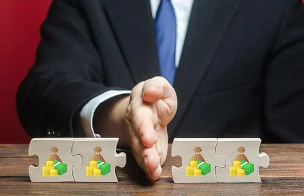 Separation transaction advisory services including strategic planning, risk mitigation, and operational continuity.